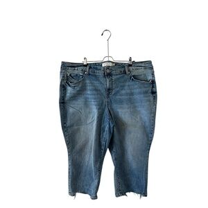 Torrid Capri Jeans Light Wash